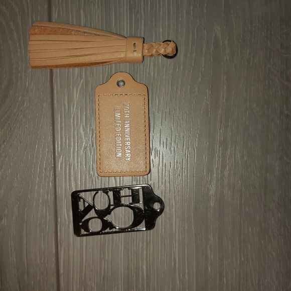 COPY - Coach  anniversary leather purse - Picture 8 of 13